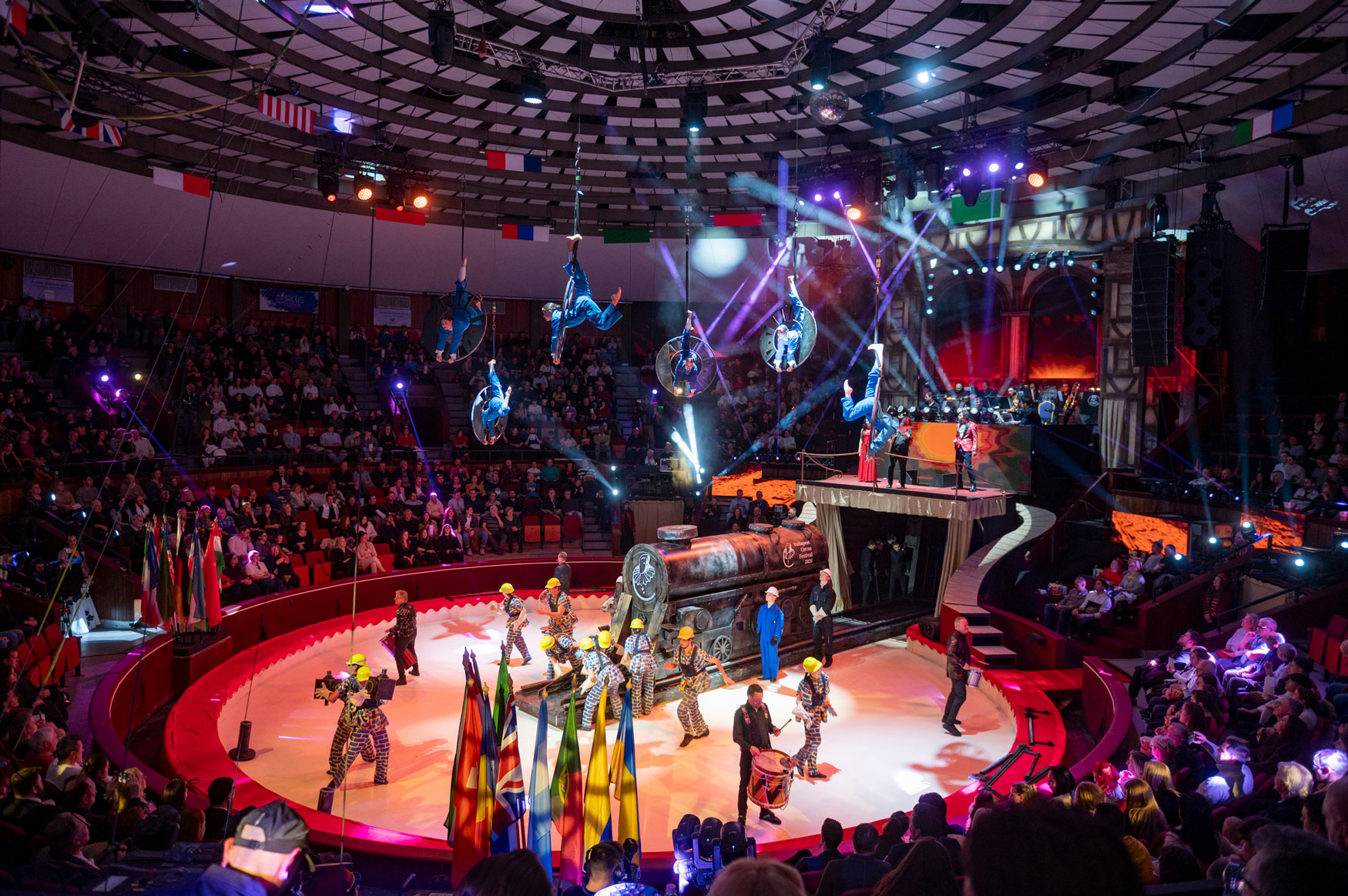 Csoda és nagy művészet – Bóta Gábor