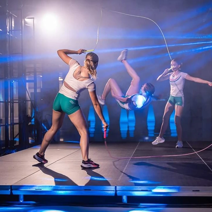 „Egy álom válik valóra a cirkusz porondján” – Interjú a Szombathelyi Kötélugró Klubbal